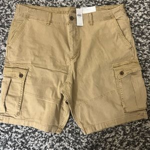 American Eagle men’s cargo shorts